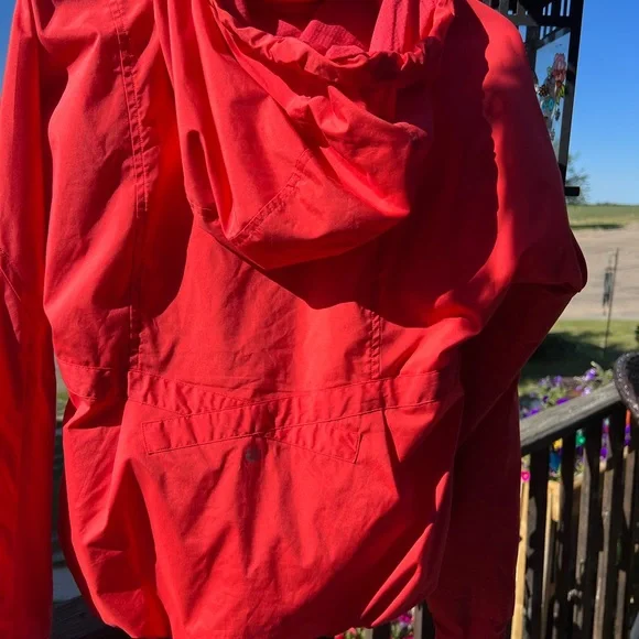 Lululemon jacket - Picture 2 of 4